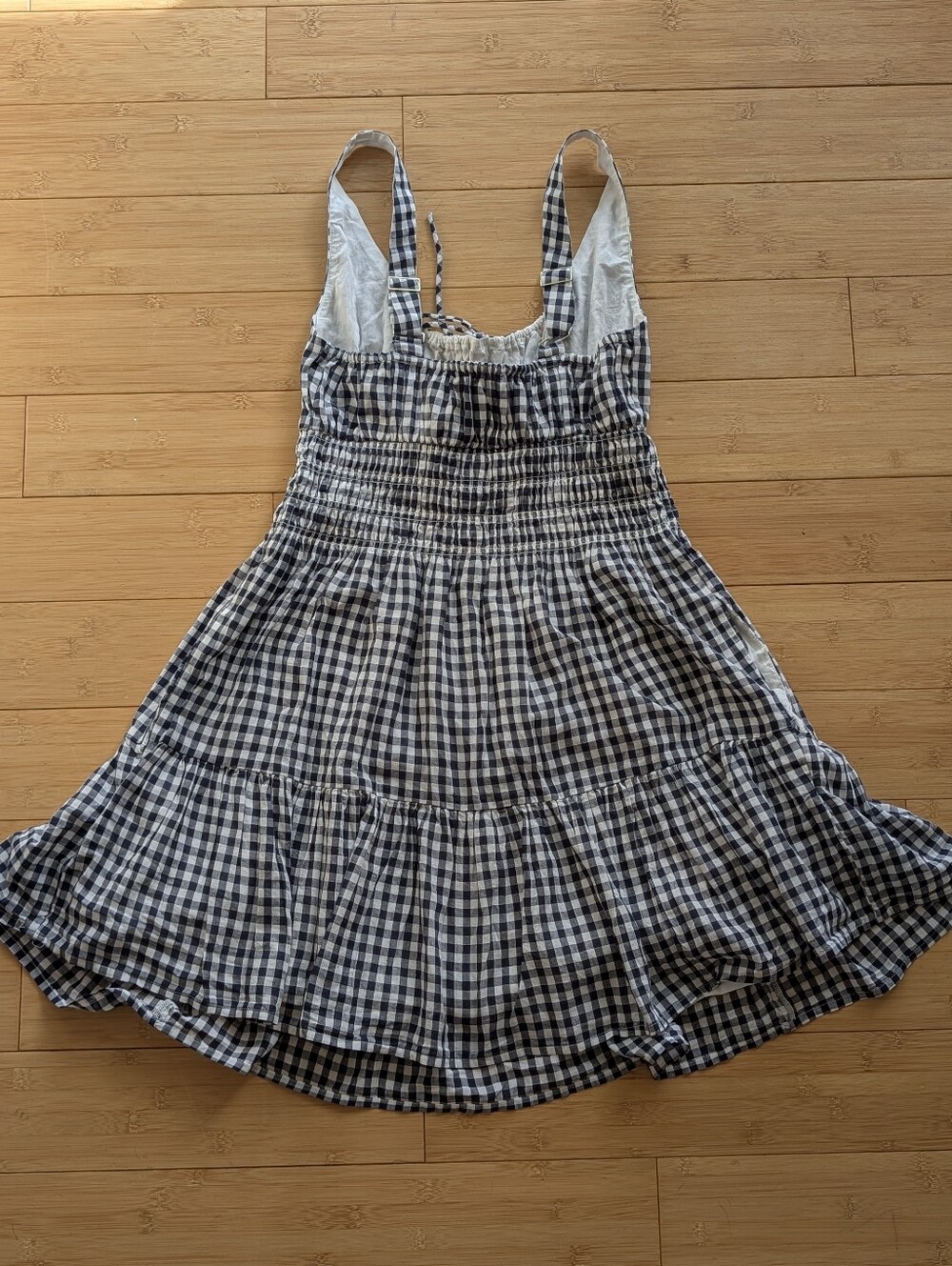 Abercrombie & Fitch Black and White Gingham Smocked Mini Dress - Picture 4 of 9